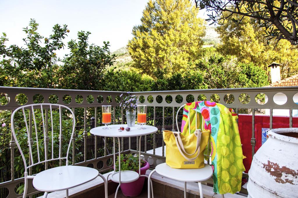 Villa Kirki Apartments أيّا إفيميا المظهر الخارجي الصورة